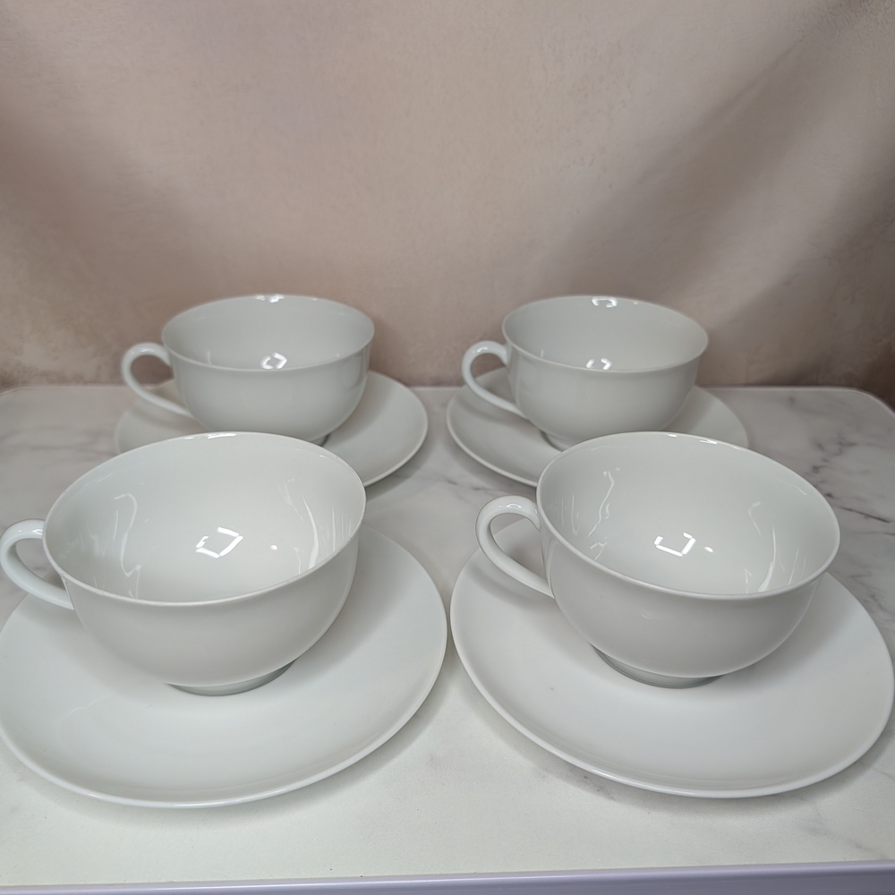 Set of 4 Vintage Limoges France White Porcelain Teacups & Saucers